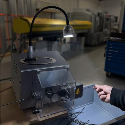 Lampa k stroju Flexi LED 700l Bauer + Böcker - obrázek