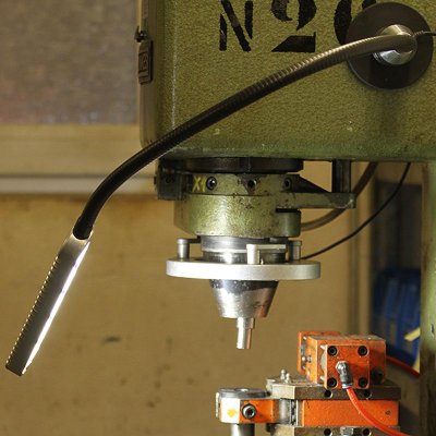 LED pracovné svietidlo Fluter 950 lúmenov Bauer + Böcker - obrázek