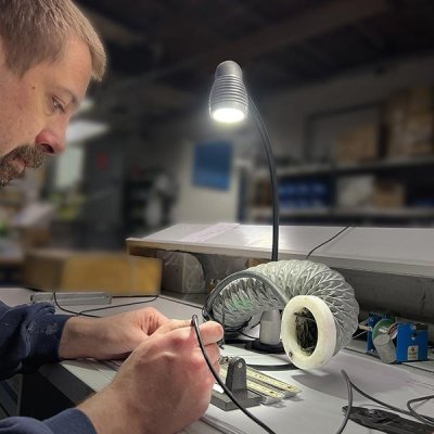 LED pracovní svítidlo Flexi 90° 450 lumenů, stmívatelné Bauer + Böcker - obrázek